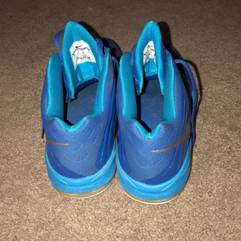 Basic Basketball Shoes - image 2